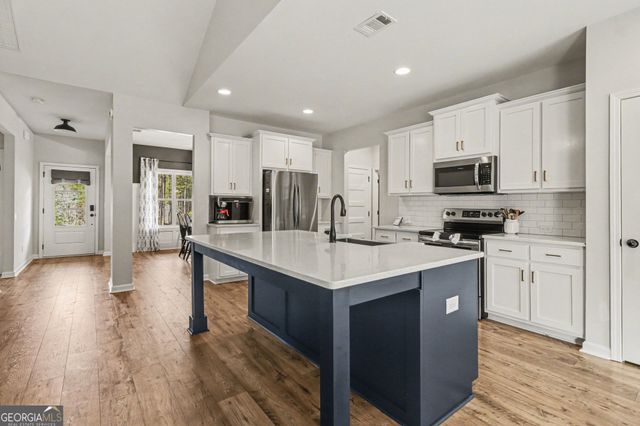 100 Dove Creek Court, Lagrange, GA 30241