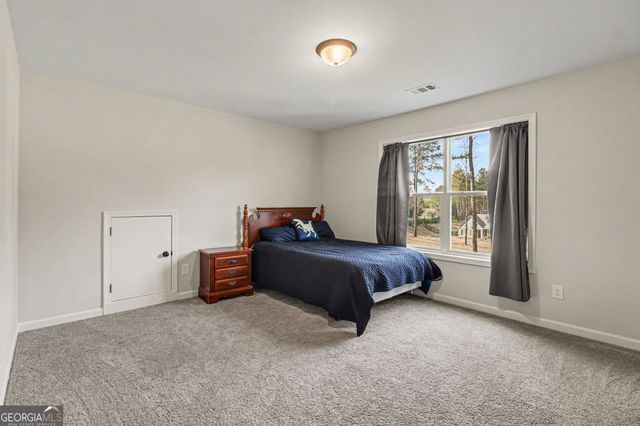 100 Dove Creek Court, Lagrange, GA 30241