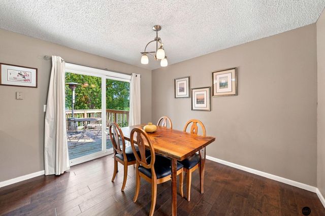 5101 Rosebriar Court, Lincoln, NE 68516