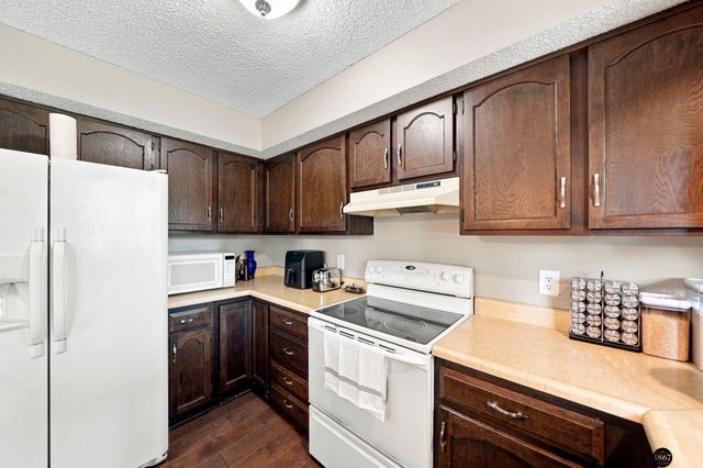 5101 Rosebriar Court, Lincoln, NE 68516