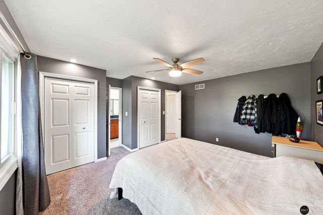 5101 Rosebriar Court, Lincoln, NE 68516