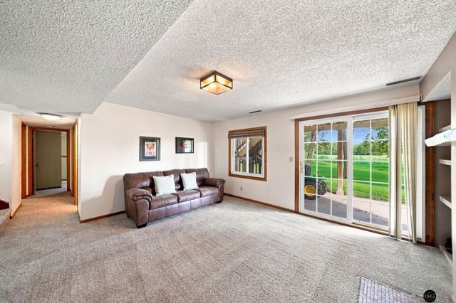 5101 Rosebriar Court, Lincoln, NE 68516