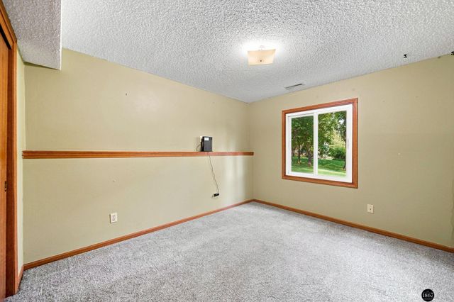 5101 Rosebriar Court, Lincoln, NE 68516