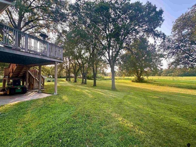 5101 Rosebriar Court, Lincoln, NE 68516
