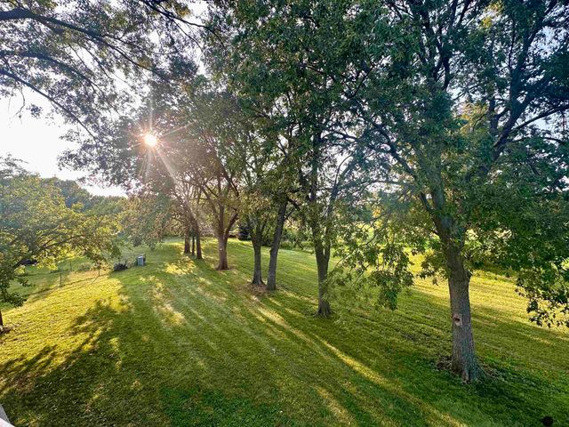 5101 Rosebriar Court, Lincoln, NE 68516