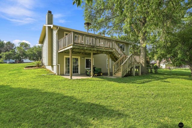 5101 Rosebriar Court, Lincoln, NE 68516