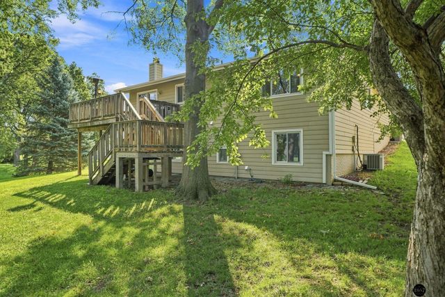 5101 Rosebriar Court, Lincoln, NE 68516