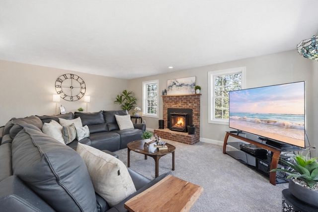 331 E County Rd, Rutland, MA 01543