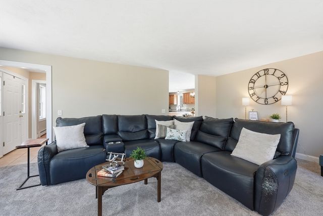 331 E County Rd, Rutland, MA 01543