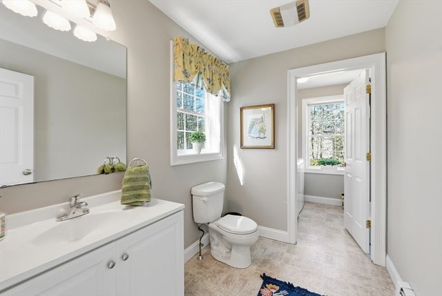 331 E County Rd, Rutland, MA 01543