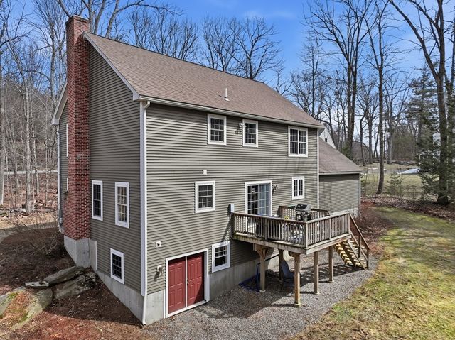 331 E County Rd, Rutland, MA 01543
