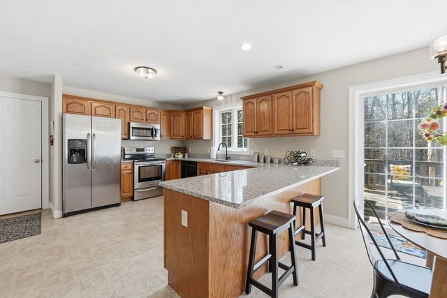 331 E County Rd, Rutland, MA 01543