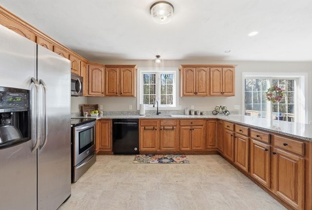 331 E County Rd, Rutland, MA 01543