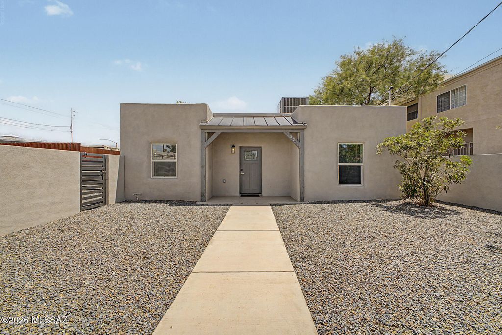 2324 N Treat Avenue, Tucson, AZ 85716