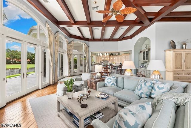 6991 Greentree DR, Naples, FL 34108