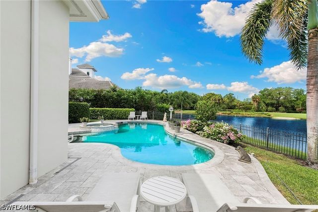 6991 Greentree DR, Naples, FL 34108