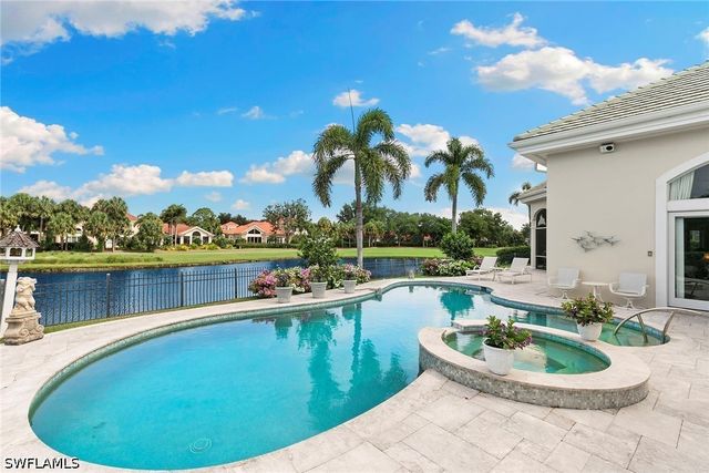 6991 Greentree DR, Naples, FL 34108