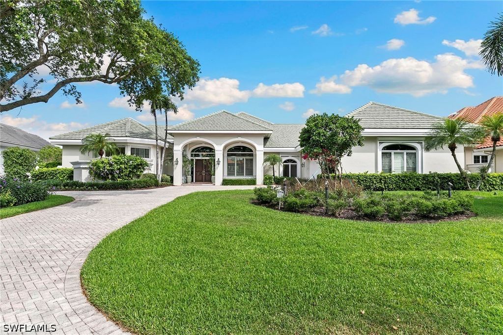 6991 Greentree DR, Naples, FL 34108