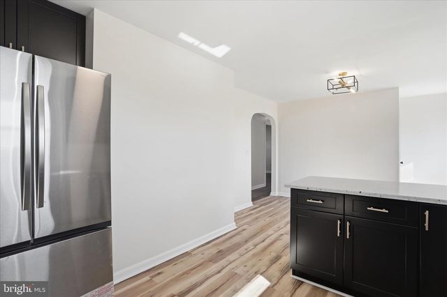 1910 DELMAR ORCHARD RD, Martinsburg, WV 25403