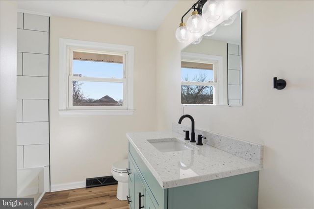 1910 DELMAR ORCHARD RD, Martinsburg, WV 25403