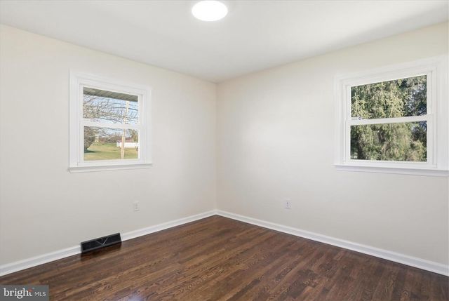 1910 DELMAR ORCHARD RD, Martinsburg, WV 25403