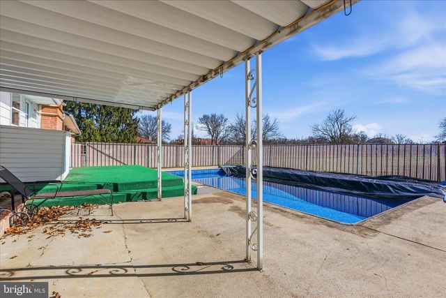 1910 DELMAR ORCHARD RD, Martinsburg, WV 25403