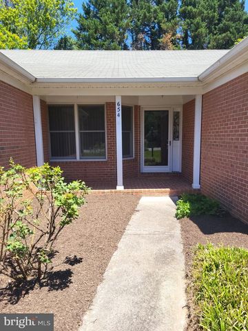 654 TREYS DR, Winchester, VA 22601