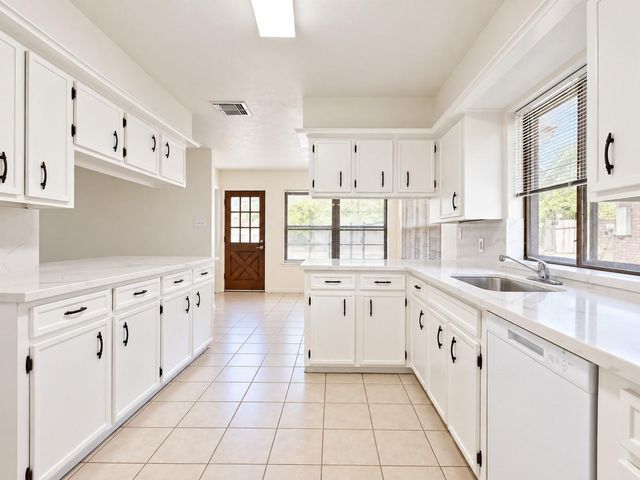 3030 S Blue Meadow Circle, Sugar Land, TX 77479