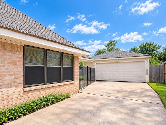 3030 S Blue Meadow Circle, Sugar Land, TX 77479