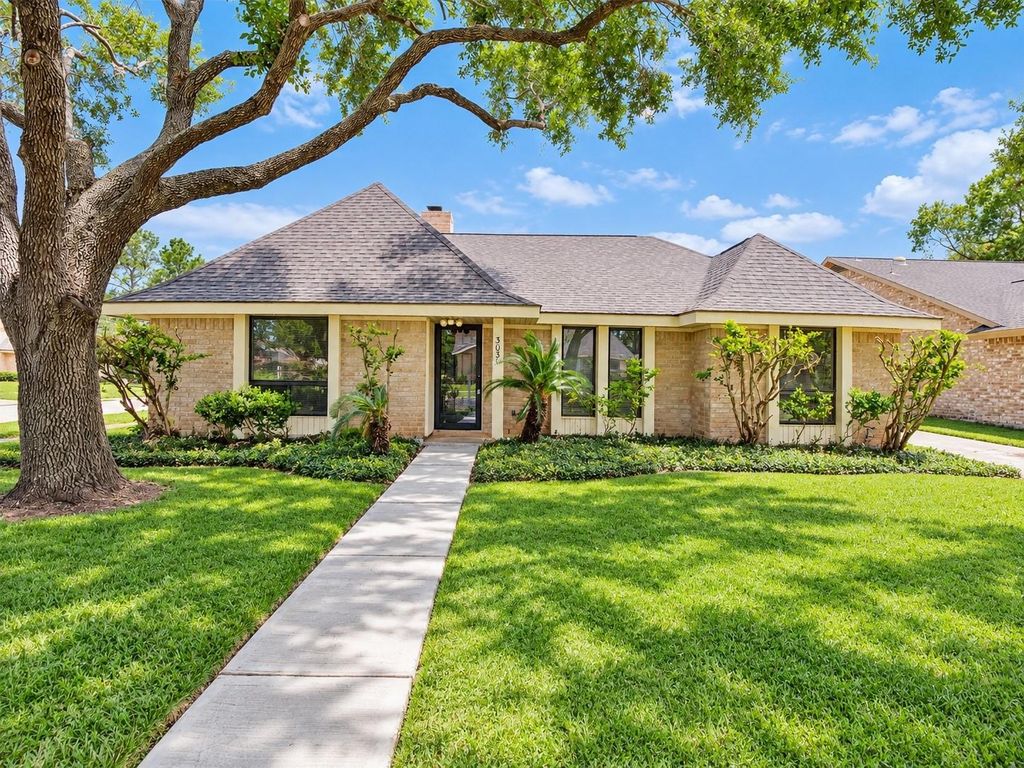 3030 S Blue Meadow Circle, Sugar Land, TX 77479