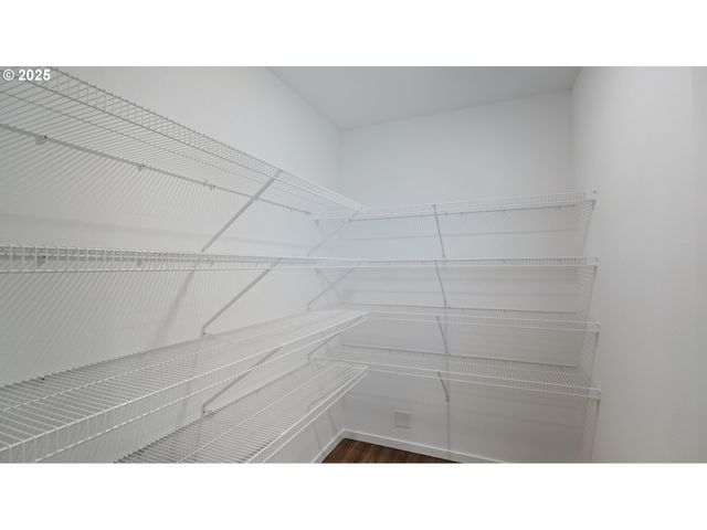 1588 LAURA VISTA Dr Nw, Albany, OR 97321