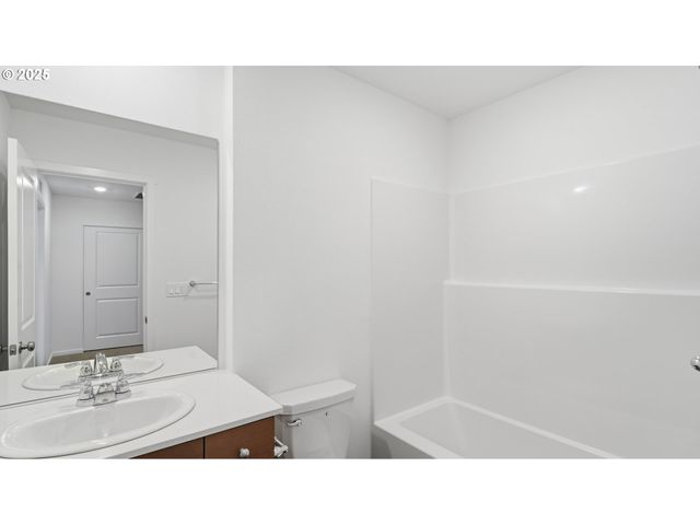 1588 LAURA VISTA Dr Nw, Albany, OR 97321