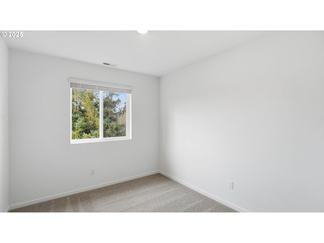 1588 LAURA VISTA Dr Nw, Albany, OR 97321