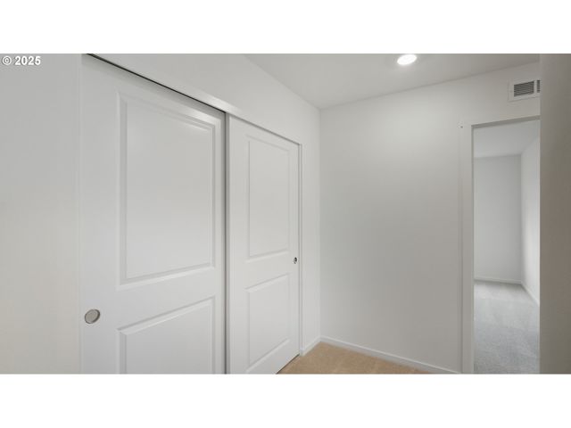 1588 LAURA VISTA Dr Nw, Albany, OR 97321