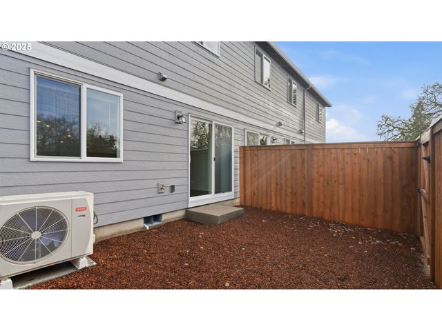 1588 LAURA VISTA Dr Nw, Albany, OR 97321