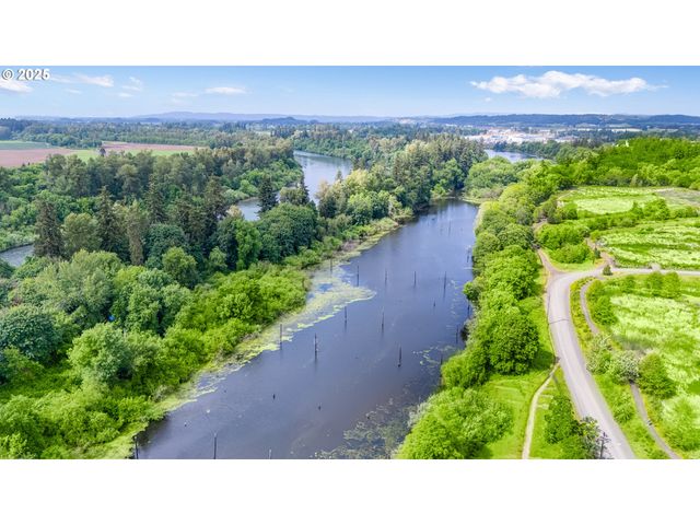 1588 LAURA VISTA Dr Nw, Albany, OR 97321