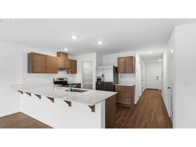 1588 LAURA VISTA Dr Nw, Albany, OR 97321