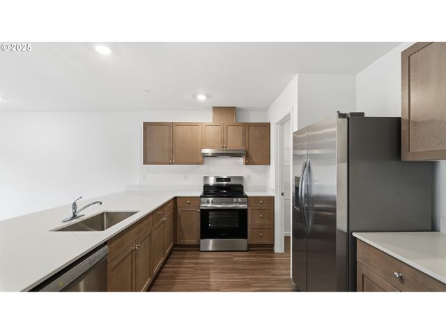 1588 LAURA VISTA Dr Nw, Albany, OR 97321