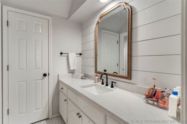 5632 E 103rd Street, Tulsa, OK 74137