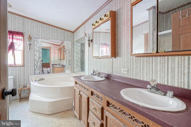 32 BARRETTS RUN ROAD, Bridgeton, NJ 08302