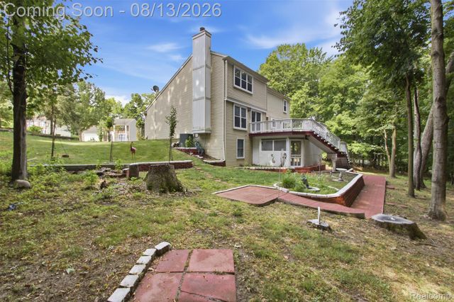 425 Thornridge Court, Rochester Hills, MI 48307