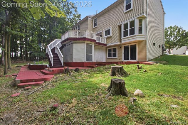 425 Thornridge Court, Rochester Hills, MI 48307