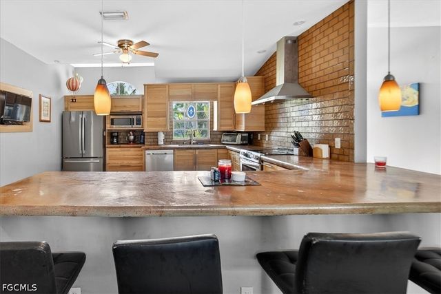 1145 Moon Lake DR, Naples, FL 34104