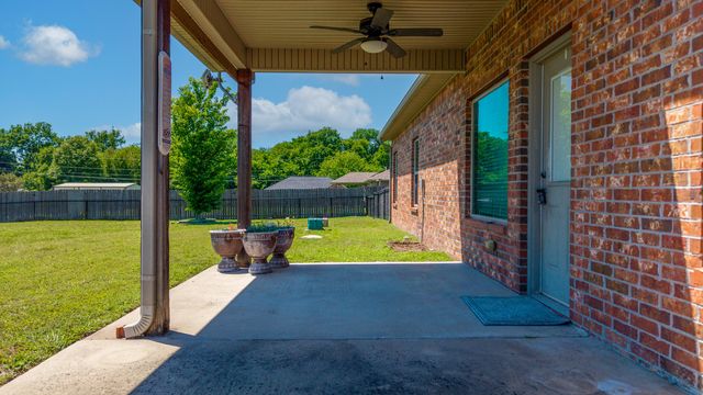 62203 E 268 Place, Grove, OK 74344