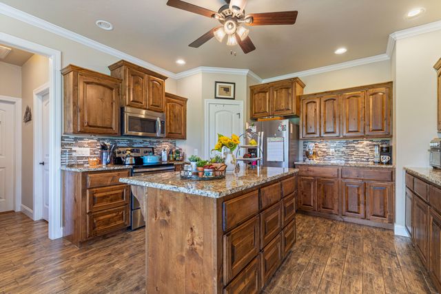 62203 E 268 Place, Grove, OK 74344