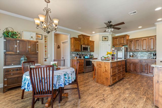 62203 E 268 Place, Grove, OK 74344