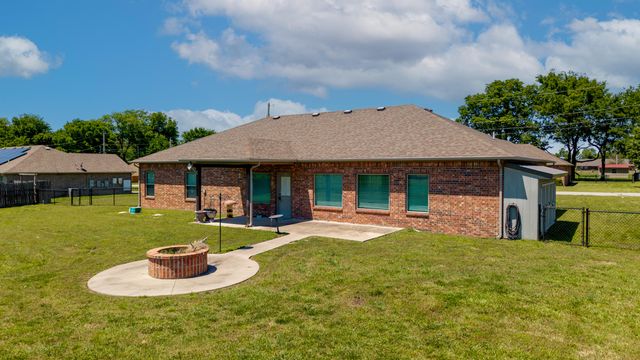 62203 E 268 Place, Grove, OK 74344