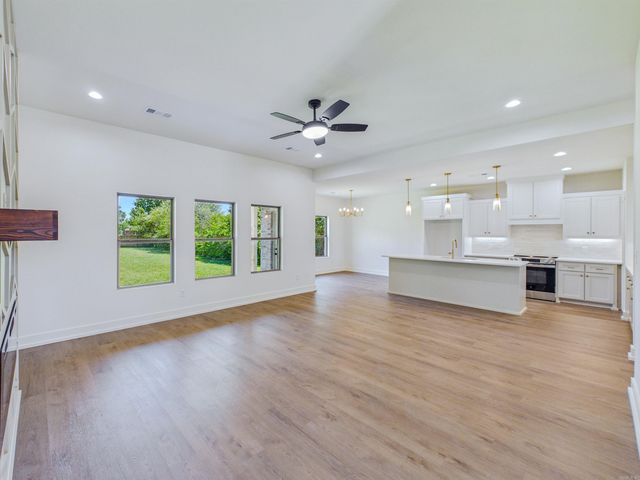 13 Hummingbird Drive, Vilonia, AR 72173
