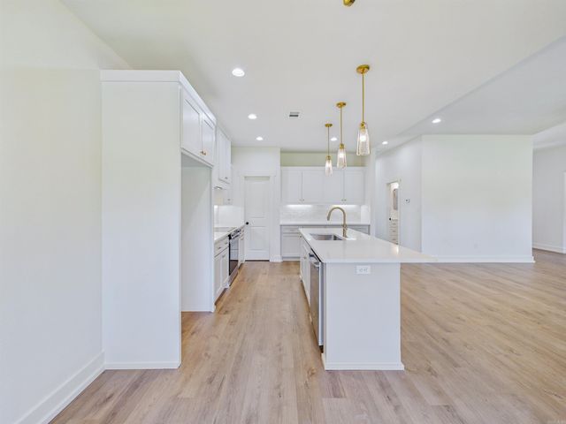 13 Hummingbird Drive, Vilonia, AR 72173