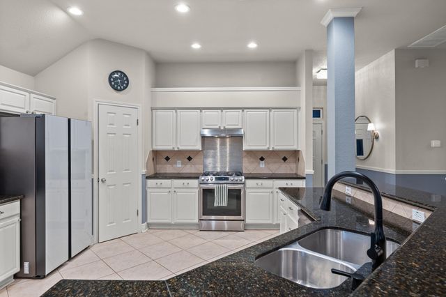 2621 Goldfinch DR, Cedar Park, TX 78613